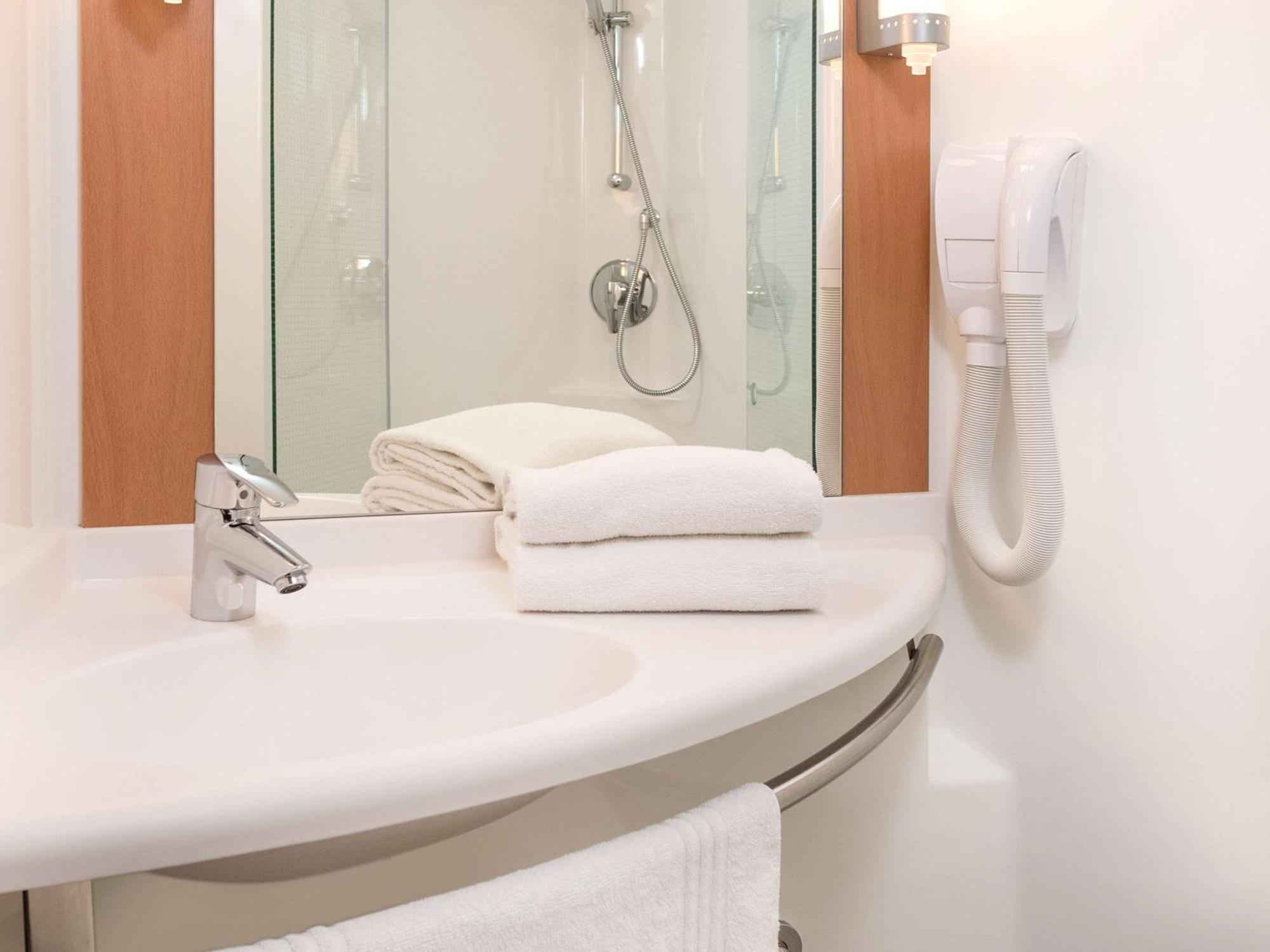 Hotel Ibis Vitre Centre Zewnętrze zdjęcie