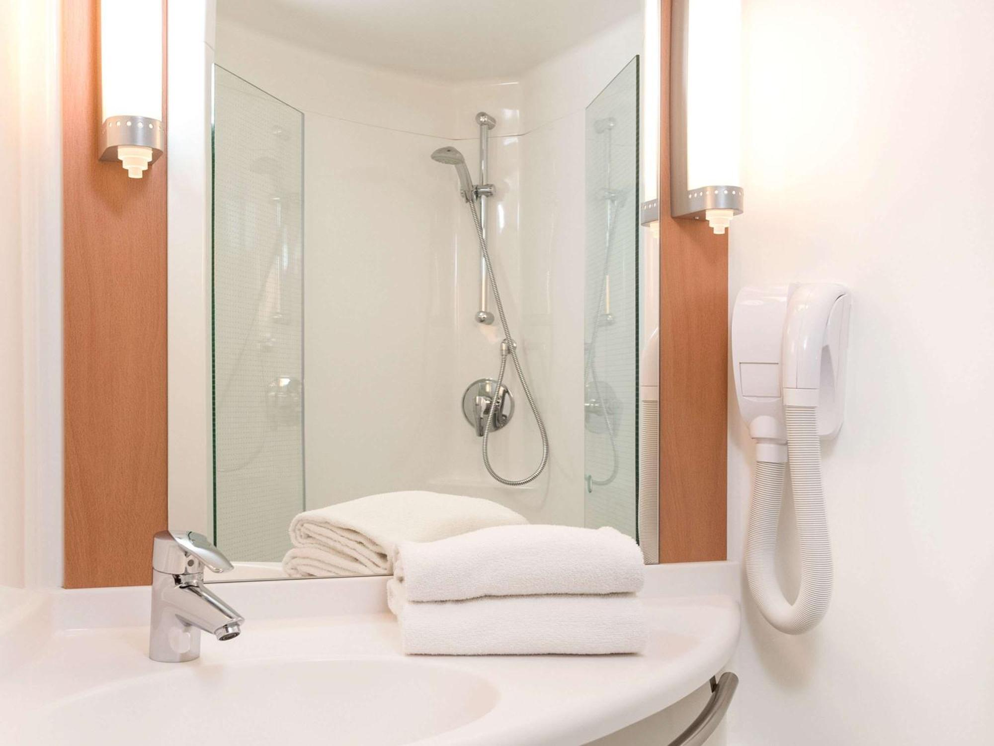 Hotel Ibis Vitre Centre Zewnętrze zdjęcie